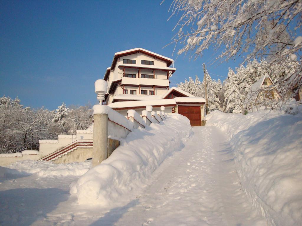 Family Hotel Diana Lyaskovo  Exterior foto
