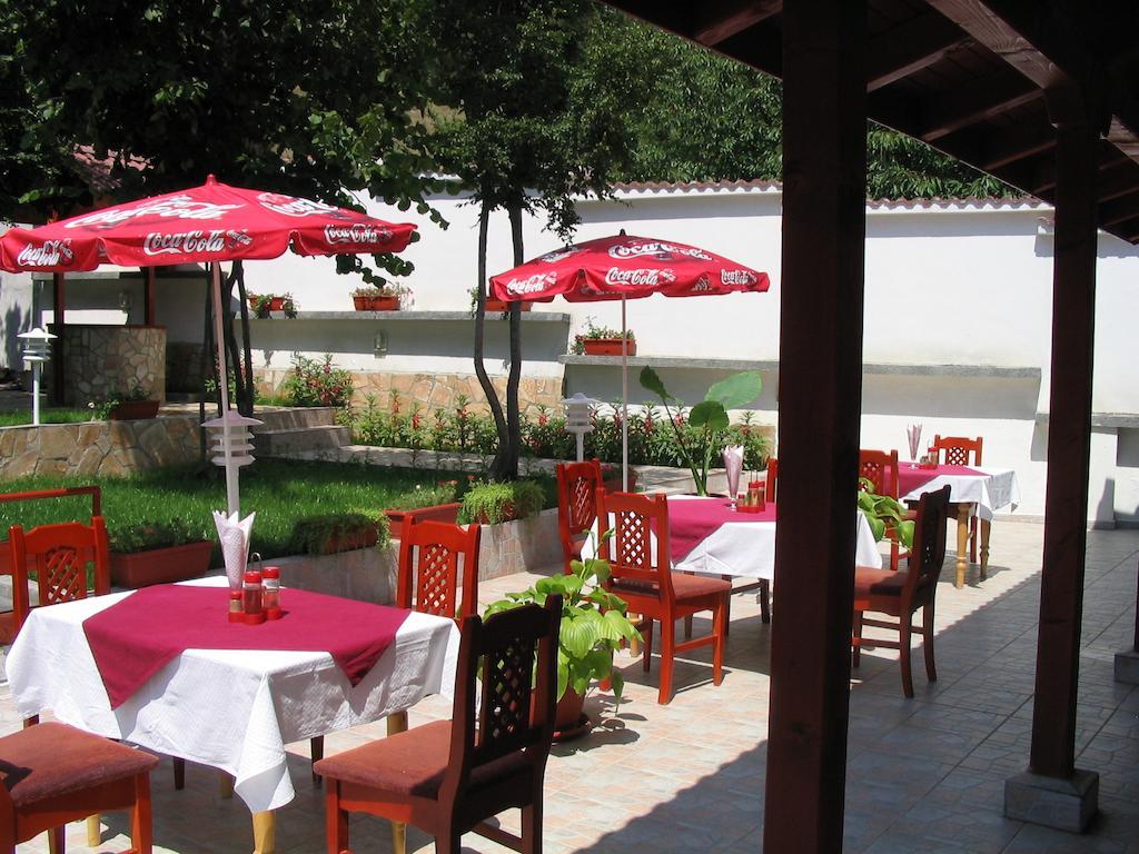 Family Hotel Diana Lyaskovo  Exterior foto